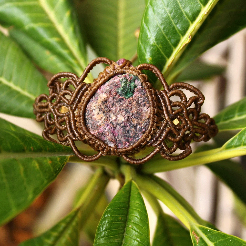 Pulsera de macramé bohemio de cristal druzy crudo calcita cobalto natural hecha a mano Foto 4 de 4