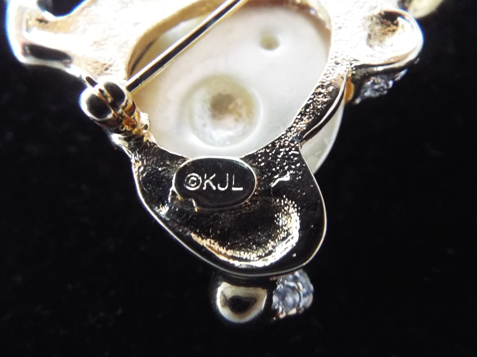 Vintage Signed Kenneth Jay Lane Rhinestone Pig Br… - image 4