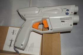 Interact Starfire Lightblaster Gun (Sega Dreamcast) Complete in Box CIB