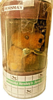 Vintage 1998 Horsman 7808-9 Keepsake Hershey's Syrup Plush Bear & Bank