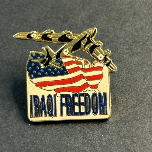 De colección Libertad Iraquí Pin Solapa Sombrero Chaqueta Bandera de Estados Unidos Avión Jet Apoyo Militar - Imagen 1 de 3