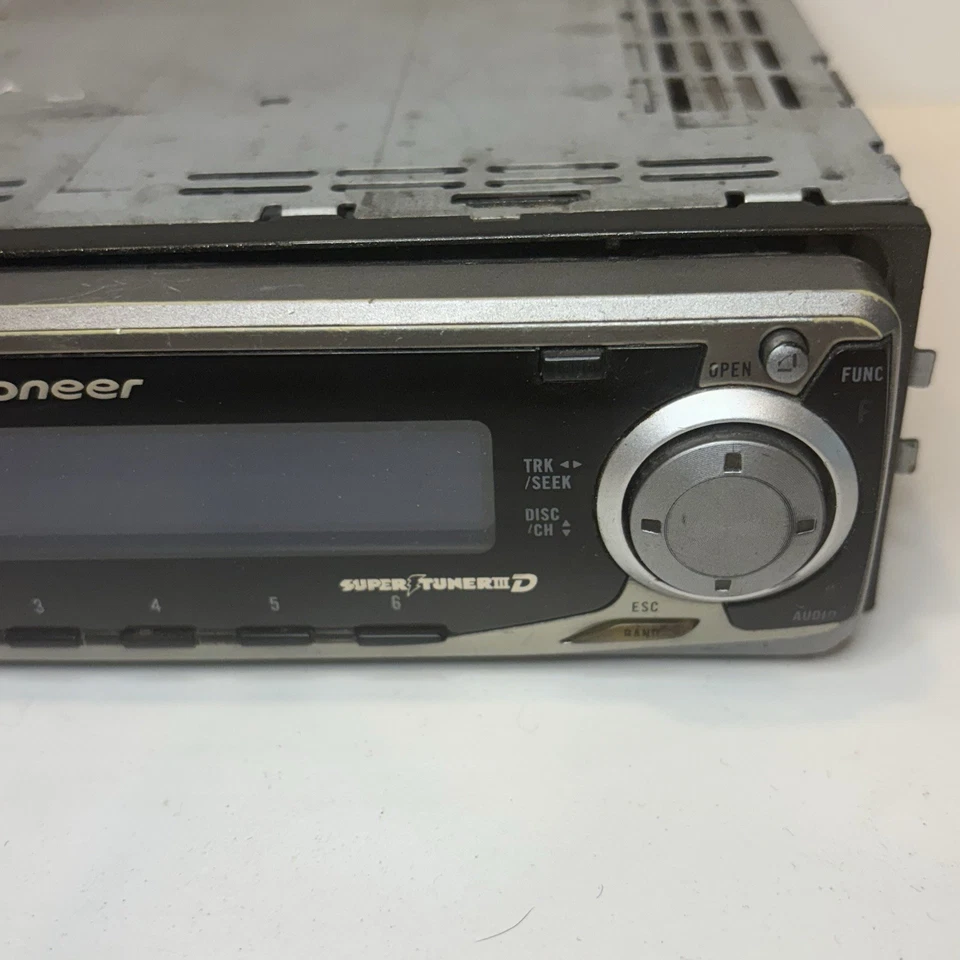 Pioneer DEH-P2600 Car Radio CD Player MOSFET 50wx4 Super Tuner III D *As Is* - Image 4 of 4
