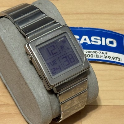 Casio Futurist LA-2000D Women's Digital Watch 2998 Purple LA2000