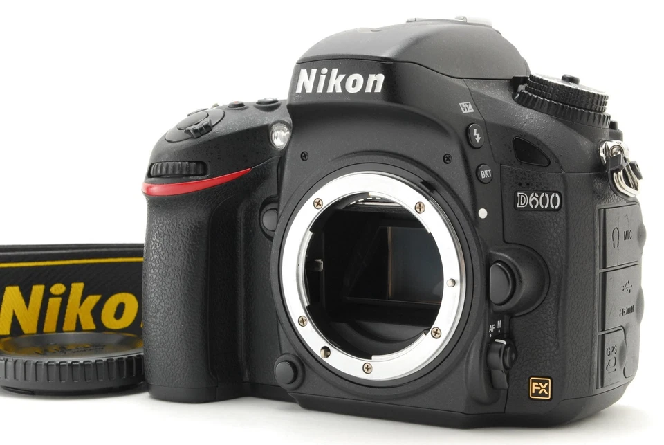 【MINT】Nikon D600 24.3 MP Digital SLR DSLR Camera Black Body - image 2 of 4