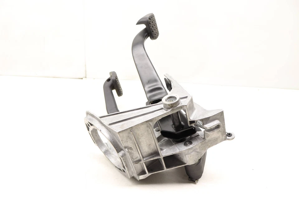 BMW 435I 2015-2016 GRAN CUPÉ - Conjunto de embrague/pedal de freno 6859640 Foto 3 de 4