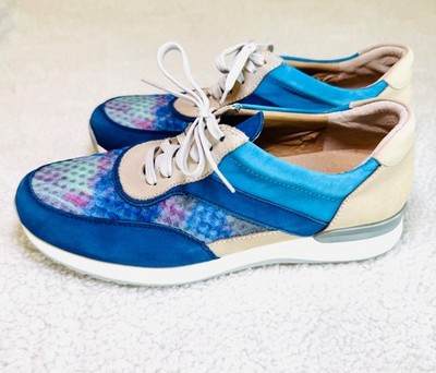 Vaneli Sport Tennis Shoes Women's  6.5 Colorful Unique Blue Fashion Dressy