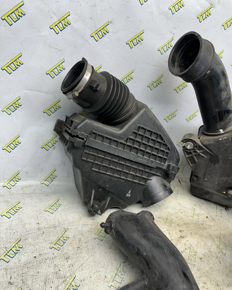 05-08 Acura RL Limpiador de admisión de aire del motor Caja de filtro Carcasa Mangueras 06 07 OEM Foto 2 de 3