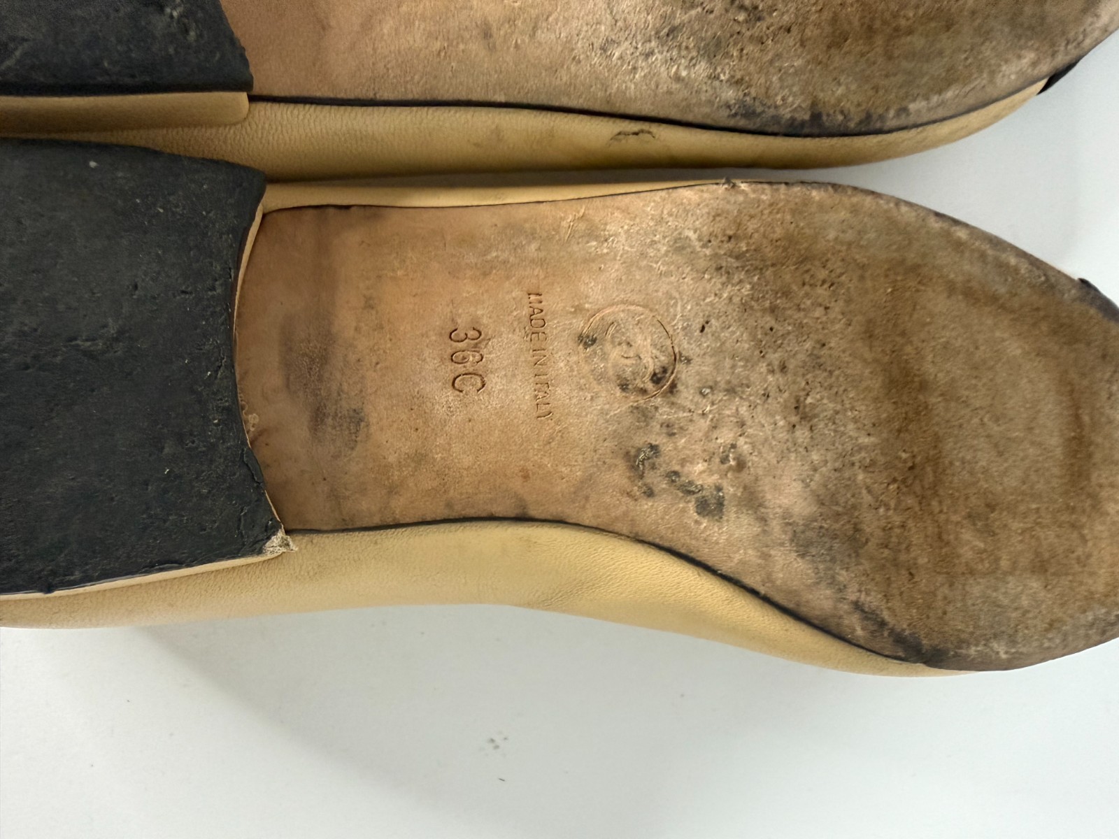 Chanel Beige/Black Leather Pearl Embellished CC Cap Toe Ballet Flats Size 36 EU thumbnail 12