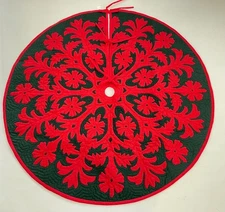 Hawaiian quilt  CHRISTMAS TREE SKIRT 100% hand quilted/appliquéd 60" Diameter