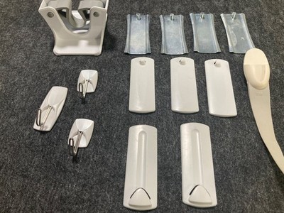 Lot of 14 3M Command Hooks Pictur Hangers 