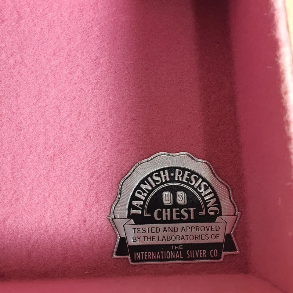 Cofre de servicio vintage de madera plateada años 50 de International - plata o joyería Foto 4 de 4