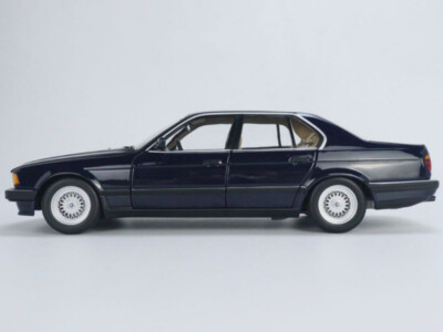 MINICHAMPS, SKALA 1:18 BMW serii 730i E32 1986 Odlewany