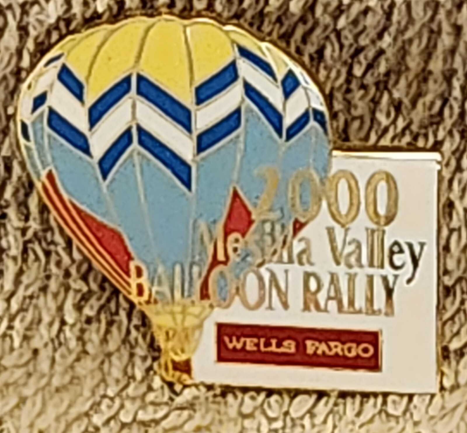 2000 WELLS FARGO MESILLA VALLEY BALLOON RALLY BALLOON PIN | eBay