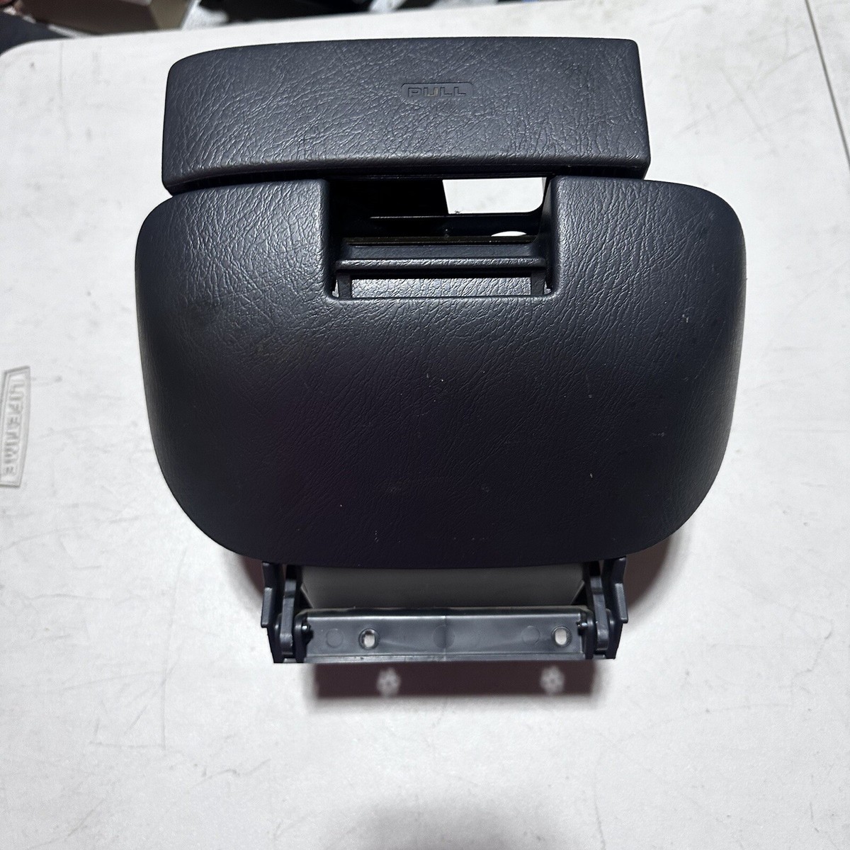 97-01 Honda CR-V OEM Dash Center Console W Cup Holder 77296-S10Z