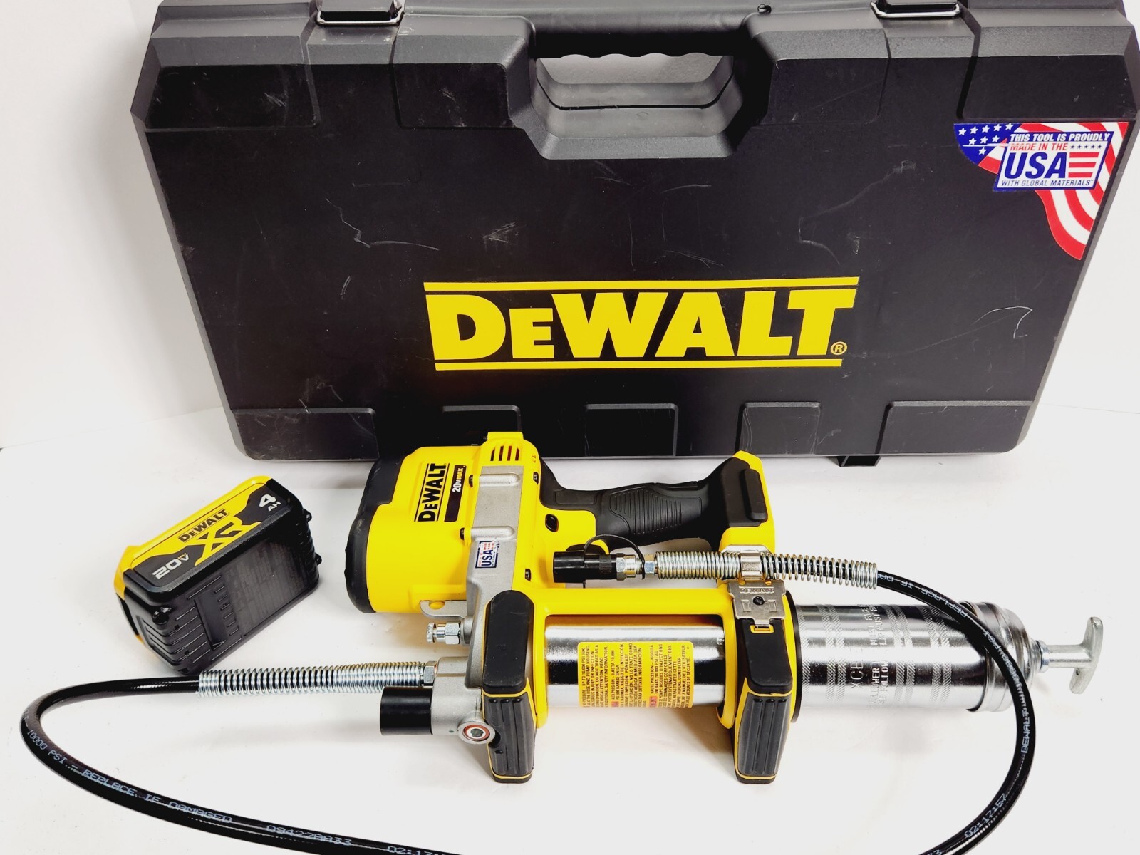 DEWALT DCGG571 20V Cordless Grease Gun Kit With 4AH Battery And Case