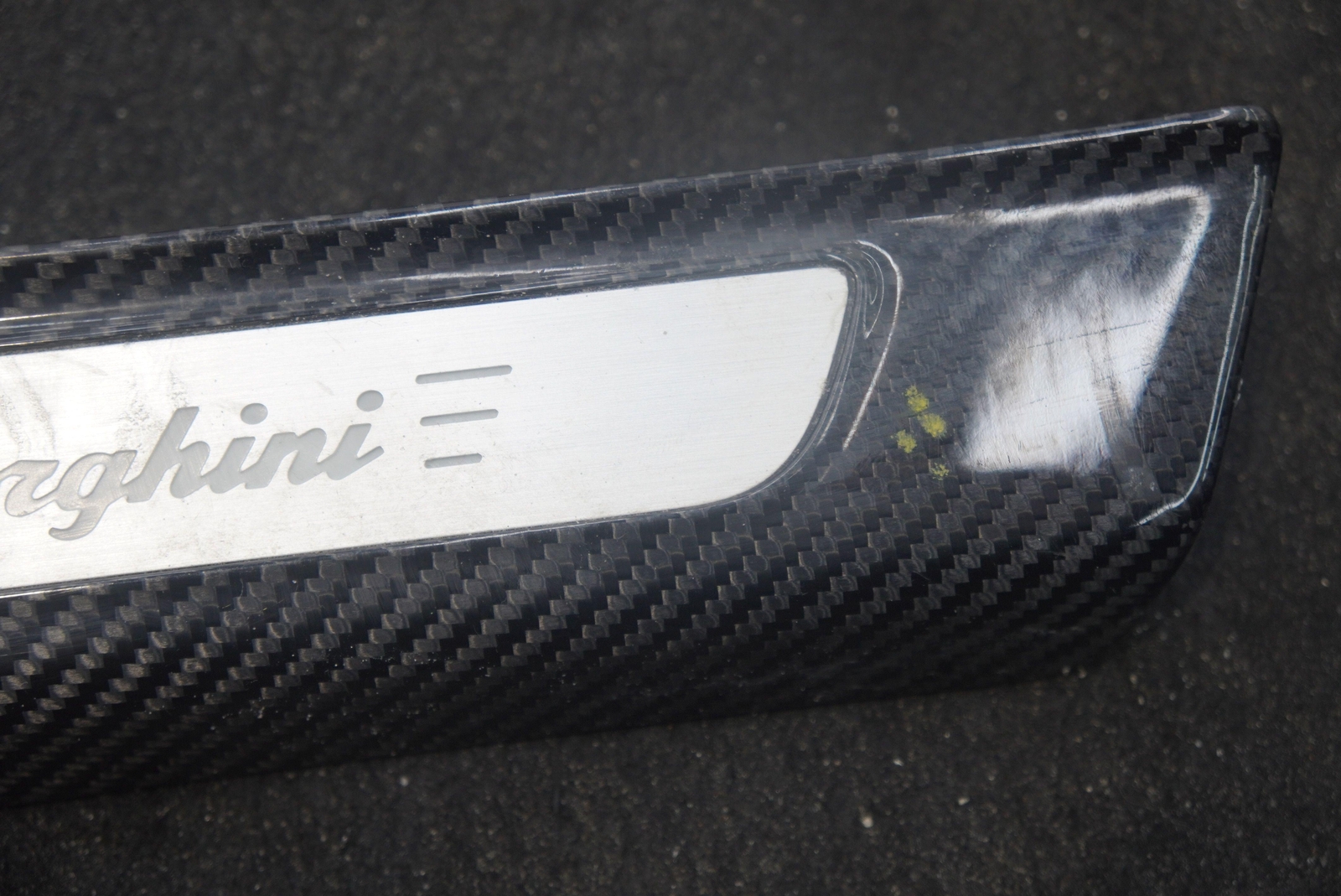 Rear Left Door Sill Scuff Plate Trim Carbon Fiber 4ML947417B Lamborghini Urus