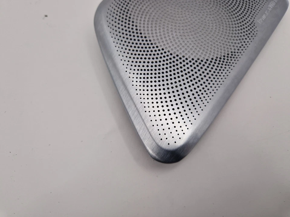 BMW 5 6 SERIES REAR DOOR CARD BOWERS & WILKINS SPEAKER COVER LEFT 9350987 G30 - Image 2 of 4