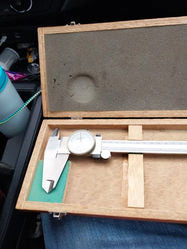 Mitutoyo 505-628-50 12" Dial Caliper Excellent Condition With Original Box