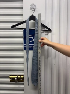 Handgefertigte Krawatte aus recyceltem Denim helle Waschung Denim - Bild 1 von 4