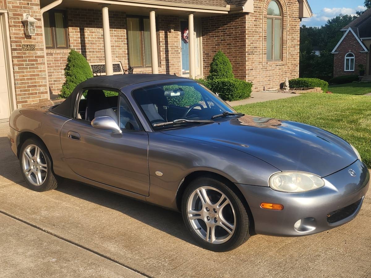 2003 Mazda MX-5 Miata BASE