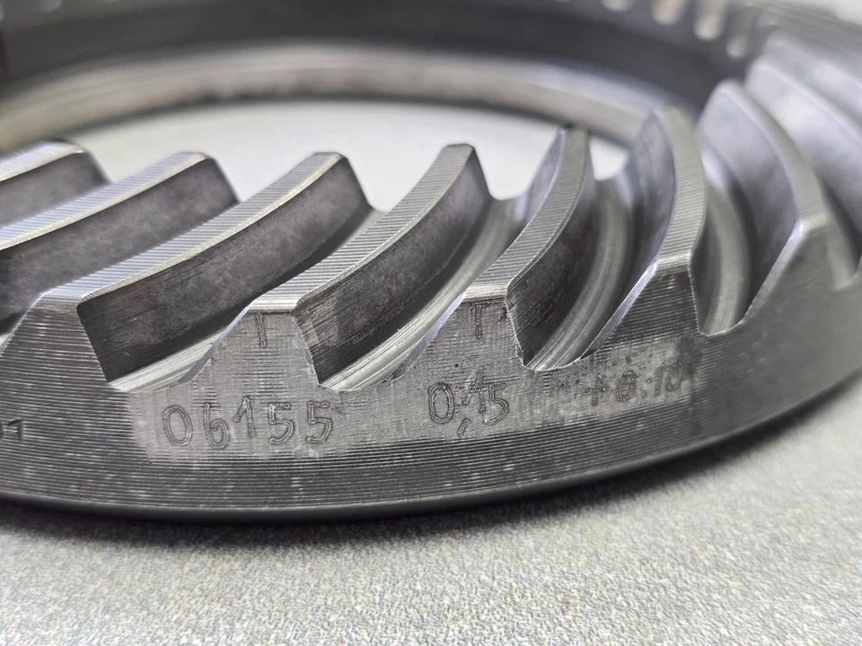 BONITO ENGRANAJE ANILLO 31 DIENTES TRANSMISIÓN ORIGINAL PORSCHE 911 912 901 USADO 7/67 Foto 4 de 4