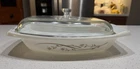 Pyrex Golden Honeysuckle Casserole Dish No. 033. 1-1/2 Quart With Lid Vintage