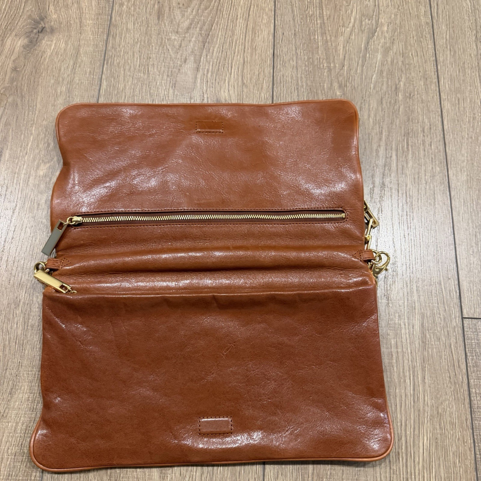 Tory Burch Reva In Cognac Leather Clutch With Gold Chain thumbnail 7