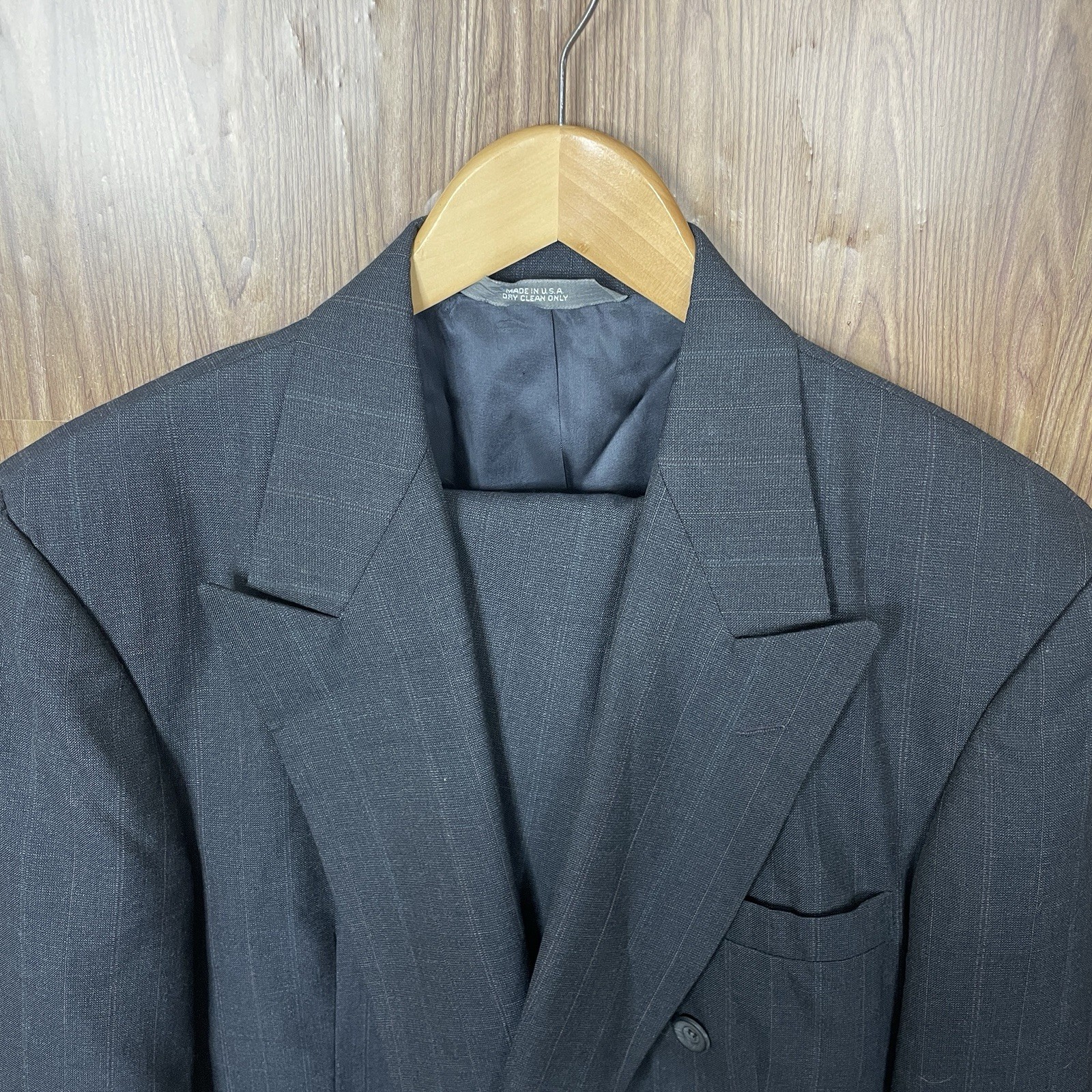 Haggar 2 Piece Suit Mens 42R 32x31 Gray Multicolor Striped D