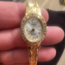 Наручные часы Elgin Women’s Quartz Analog