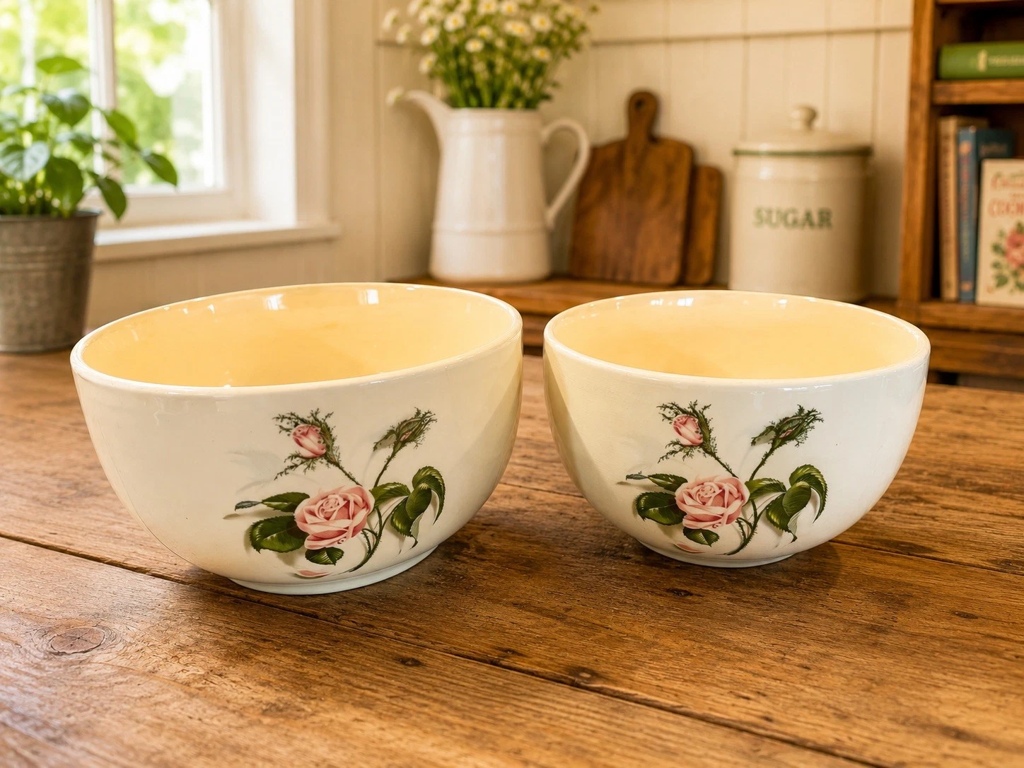 2 VINTAGE UNIVERSAL BALLERINA MOSS ROSE PATTERN MIXING BOWLS. 1 & 2 Quart.