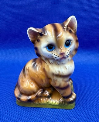 Vintage ENESCO Orange Striped Tabby Cat Figurine Sitting Blue Eyes Japan