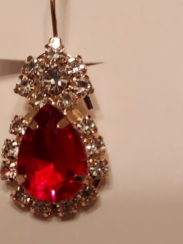 Red Princess Earings With Rhinestone For Special Occasions - Picture 4 of 6