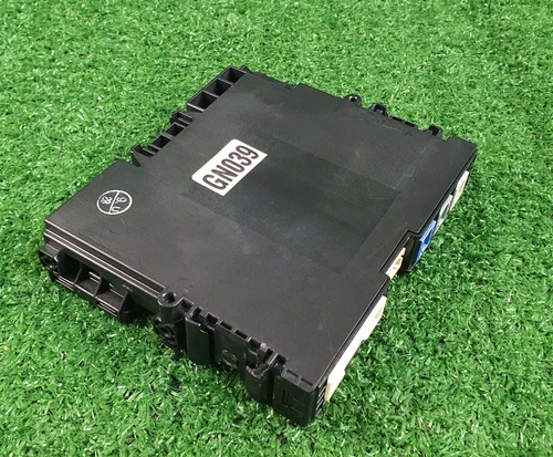 Lexus GS-F GSF 2018 Tranceiver Controller Module 86740-30290 Oem Used: Fits GS - Picture 9 of 11