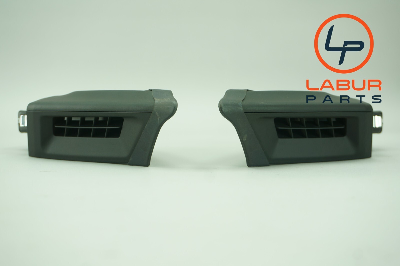 M157 Maserati Ghibli 14-17 Front Left & Right Door Mirror Corner Trim A855