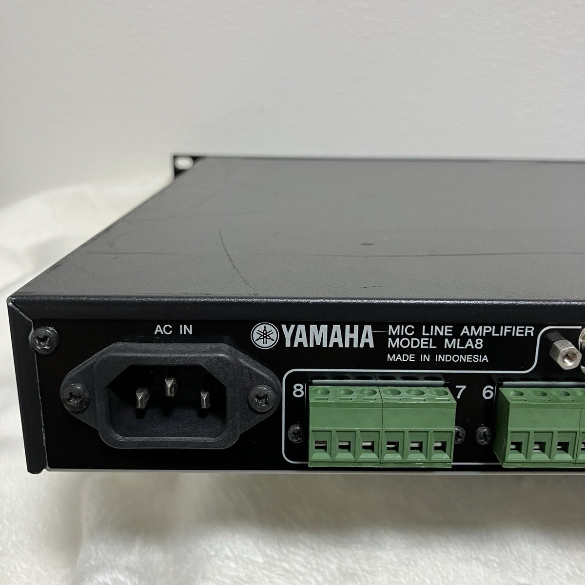 YAMAHA MLA8 8ch Microphone Preamplifier Pro Audio Equipment