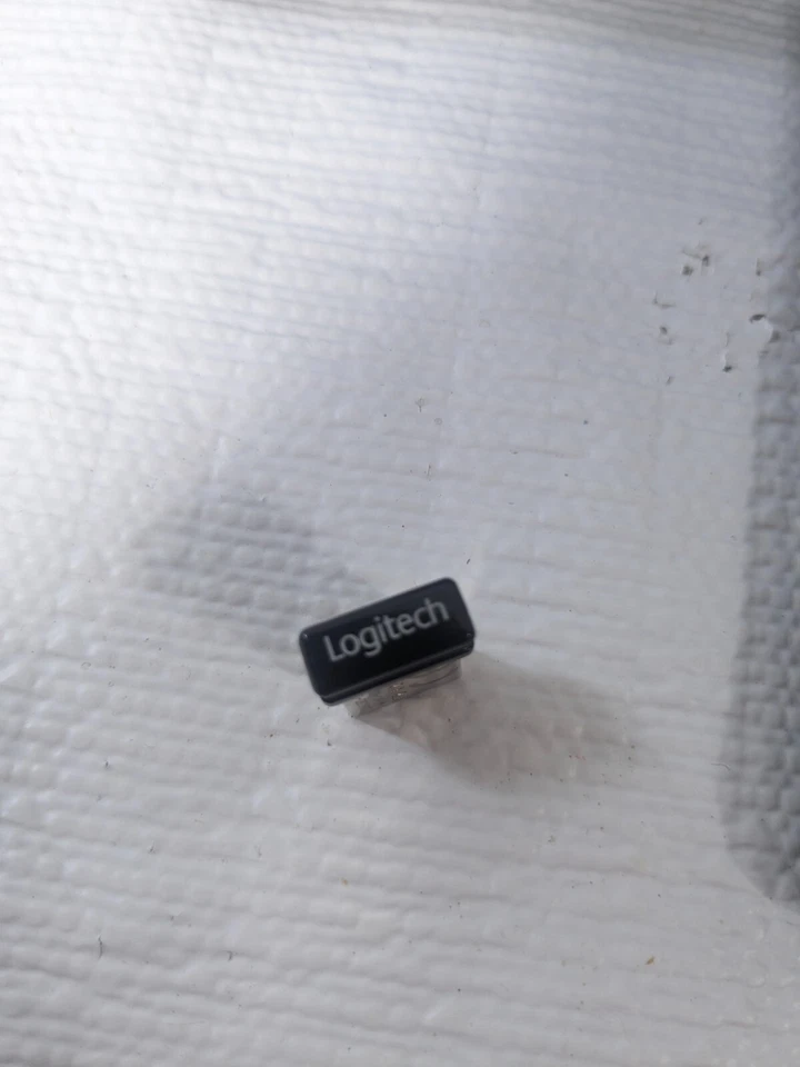 Logitech t650 Wireless Rechargeable Touchpad with Unifying Receiver no cord - Image 4 of 4