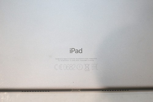 Apple iPad Pro 10.5" (1st Gen) - WiFi Only - 256GB - Picture 10 of 18