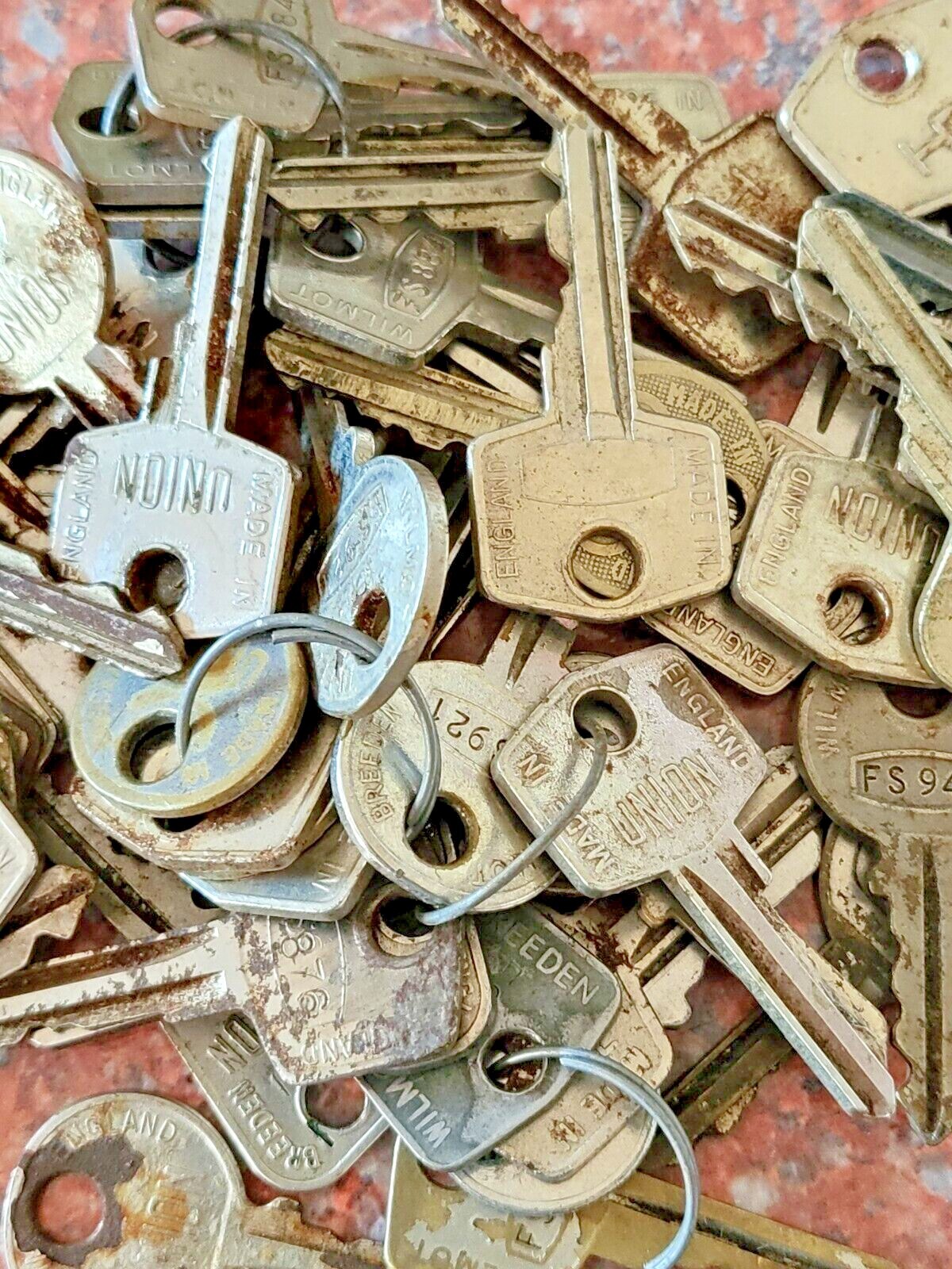 VINTAGE CLASSIC CAR / VAN WILMOT BREEDEN UNION FS935 KEY Made In