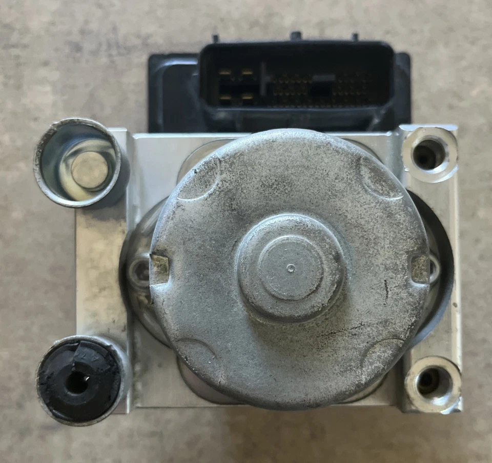 Chevrolet Colorado 2004-2008 módulo de bomba de freno ABS 3,5 L 15878047 ¡Buen estado! Foto 3 de 4