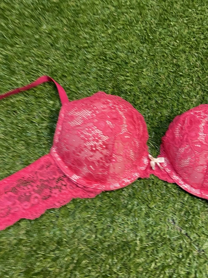 Victoria Secret DREAM ANGELS Black Push Up Lace Bra, 34B - Image 3 of 4