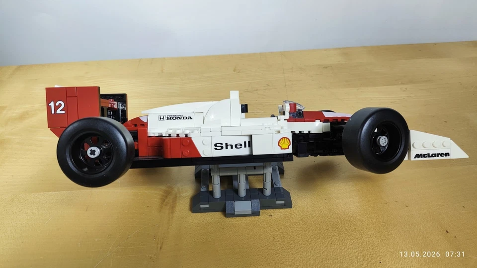 LEGO Icons 10330 McLaren MP4/4 & Ayrton Senna, Foto 4 von 5