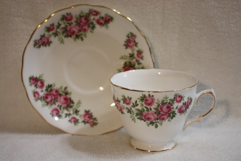 Royal Vale Footed Rose Pattern Teacup & Saucer