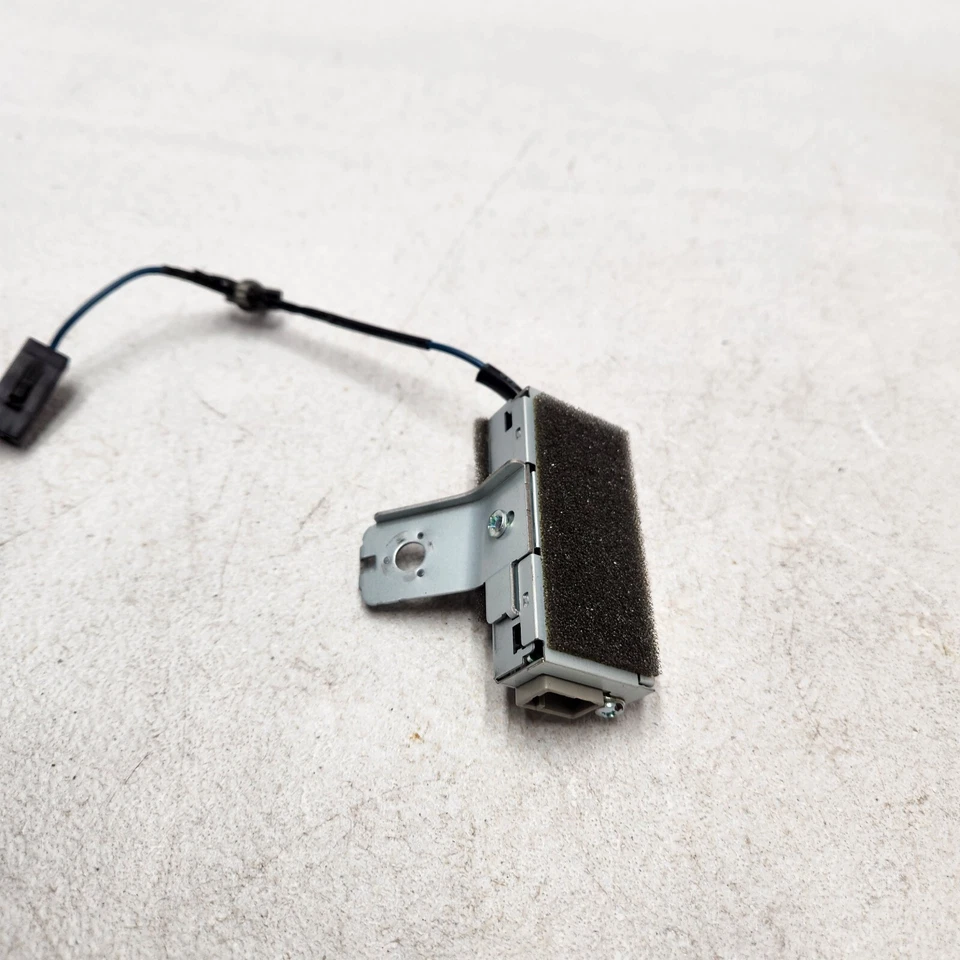 Unidad de módulo amplificador antena radio audio Infiniti Q60 14-15 OEM Nissan Foto 4 de 4