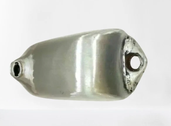 ADECUADO PARA YAMAHA 250 DT / 400 DT Enduro, tanque de gasolina de acero bruto 1975 a 1977 Foto 2 de 4