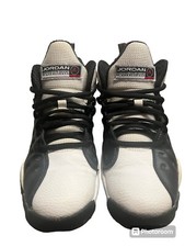 820273-010 Nike Air Jordan Jumpman Team II BG Black/White/Varsity Red Used 7Y