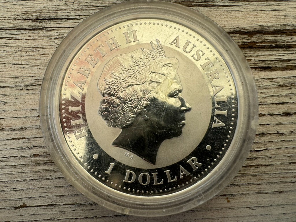 Picture 2 of 6