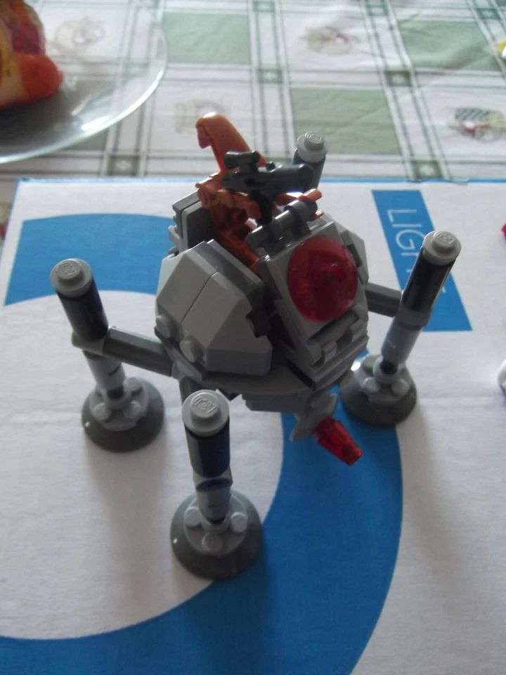 LEGO Star Wars 75077 Homing Spider Droid, foto 2 di 5
