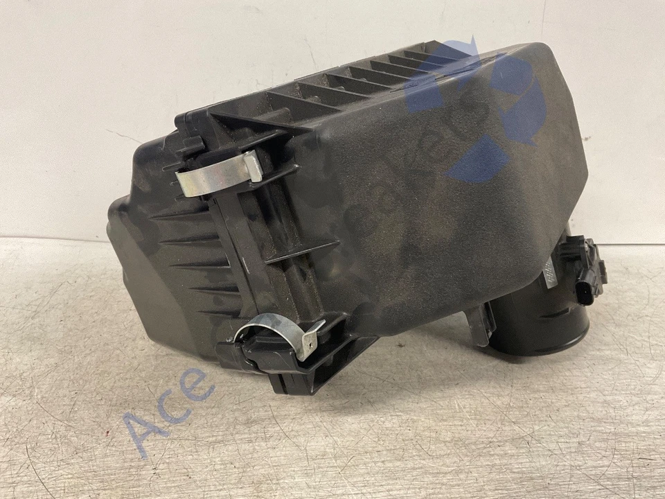 Lexus NX 350H AZ20 21-Onwards Air Filter Housing With MAF Sensor 1781237040 - Image 4 of 4