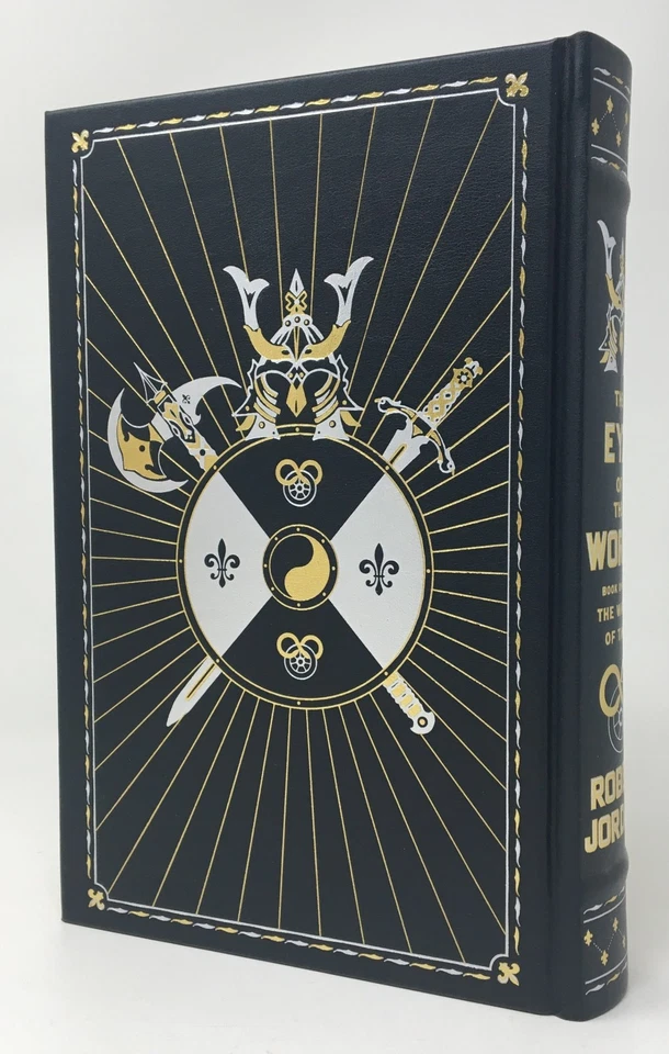 Книга Robert Jordan The Eye of the World B&N Wheel of Time в твердом переплете 1 - Изображение 2 из 4