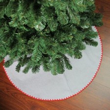 Northlight Northlight 18 Green and Red Velveteen Mini Christmas Tree Skirt